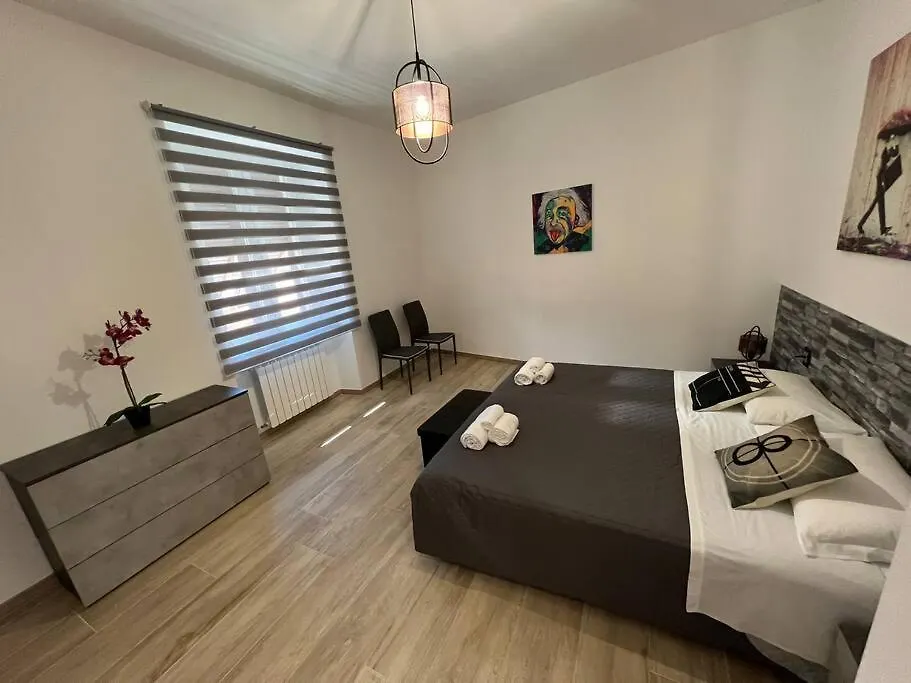 Cinque Terre Hub Luxury Home In La Spezia 0*,  Italia